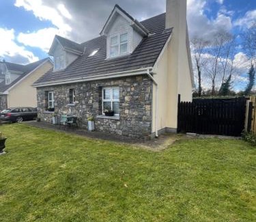 Aherlow House | Cozy Holiday Home in the Scenic Glen of Aherlow