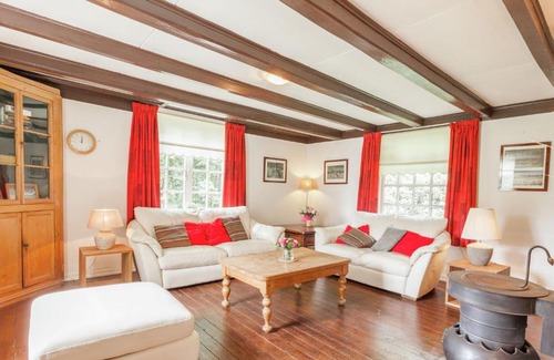 Municipality of Baarn House | Cozy Holiday Home near Forest in Baarn