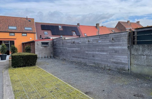 Zevekote House | Cozy holiday home 't Sevencoote - terrace - private parking