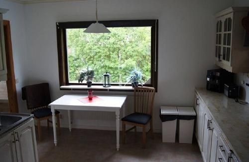 Silverdalen House | Cozy holiday home with a 2500 square meter garden right on the lake