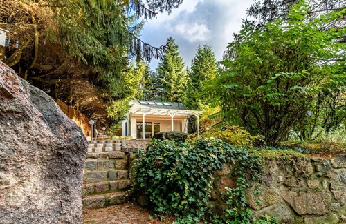 Parchim House | Cozy holiday home with terrace and beautiful garden in Parchim