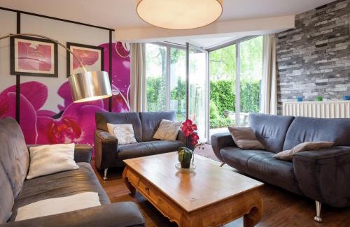 Ovifat House | Cozy Holiday Home with Jacuzzi and Sauna in Ovifat