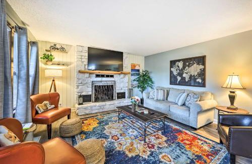 Eureka Springs House | Cozy Holiday Island Home Hot Tub and Chiminea!
