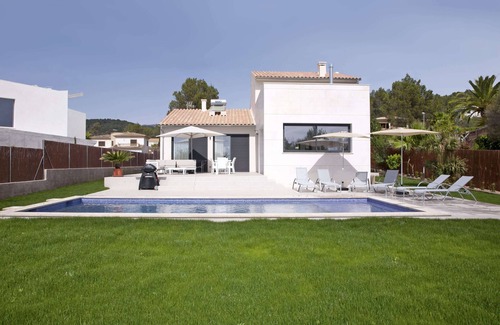 Crestatx Villa | COZY HOLIDAY VILLA IN THE HEART OF MALLORCA