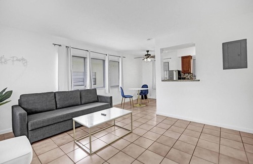 North Beach Apartment | Cozy Hollywood Beach Home | Ocean Walk and Pool
