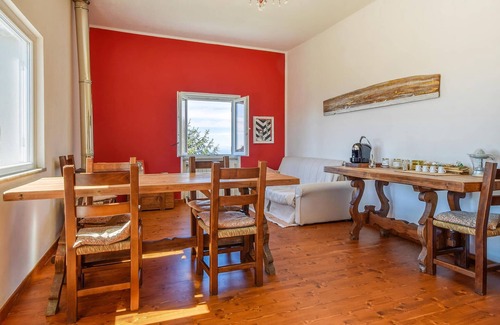 Castiglione Chiavarese House | Cozy home in Castiglione Chiavarese