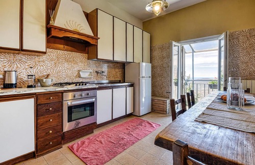 Castiglione Chiavarese House | Cozy home in Castiglione Chiavarese