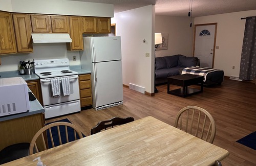 Mendon House | Cozy home 13 minutes from Killington- child & dog friendly