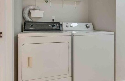 North Las Vegas Apartment | Cozy home! 16 Min away from strip and fremont