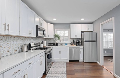 Ridgefield Park Apartment | Cozy Home, 17 min from NYC, 2 Parking Spaces, Cozy Home, 17 min from NYC, 2 Parking Spaces