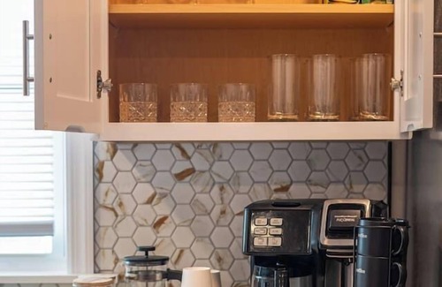 Ridgefield Park Apartment | Cozy Home, 17 min from NYC, 2 Parking Spaces, Cozy Home, 17 min from NYC, 2 Parking Spaces