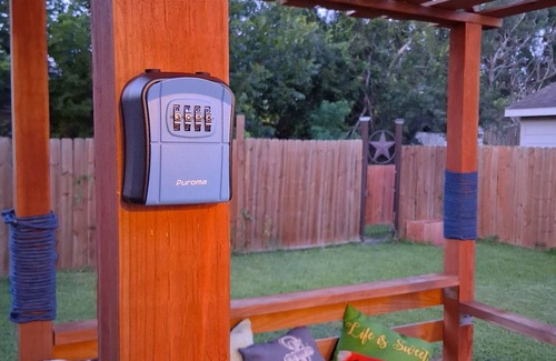 Bay Front To La Porte House | Cozy Home 2-bedroom in La Porte. n2 minutes to Sylvan Beach Park