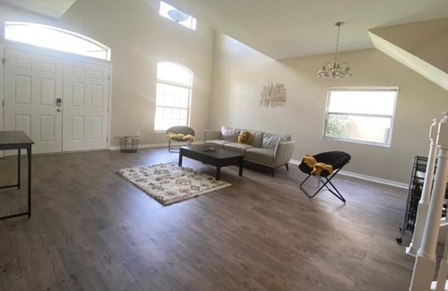 Winter Springs House | Cozy Home 4 bedroom 5 bed with Jet Tub.