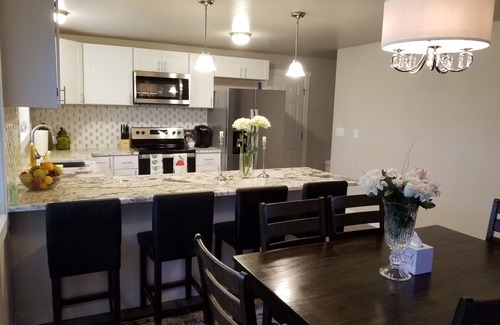 Puyallup House | Cozy Home 4BR 2.5Bath- Walking Distance to State Fair