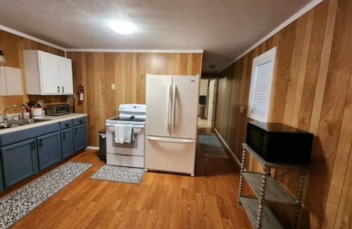 Telford House | Cozy home 5 Mins from Historic Jonesborough!