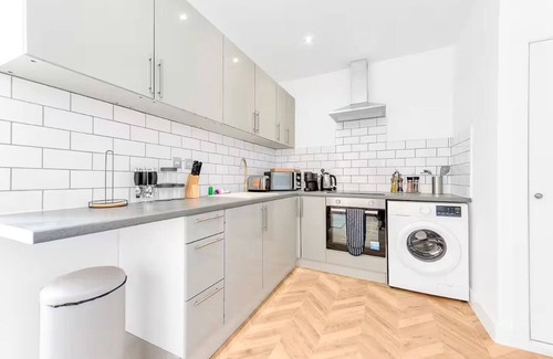 Rye Apartment | Cozy Home Away: 1-Bed Retreat with Kitchen Bliss