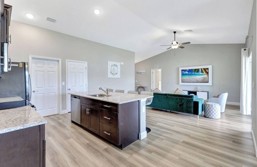 Centennial House | COZY HOME AWAY FROM HOME!