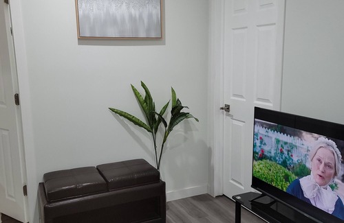 Kitchener Apartment | Cozy Home Away from Home!