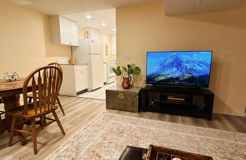 Northwest Calgary House | Cozy Home Away From Home