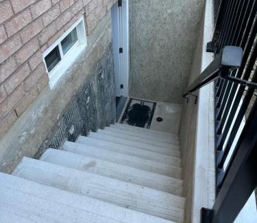 Ajax Apartment | Cozy Home away in Ajax 2 BR 1 bath 4 guests