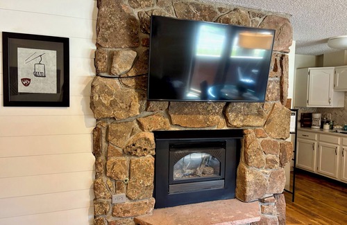 Old Town Condo | Cozy home base for a great trip!