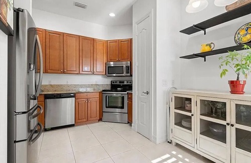 Grand Harbor House | Cozy Home by the Sea - 2 Bdrm/2.5 Bath/2 Car Garage