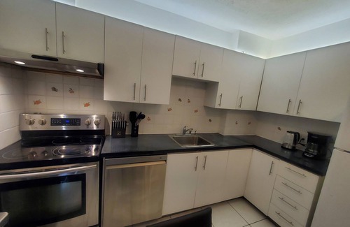 Laval Apartment | Cozy Home!