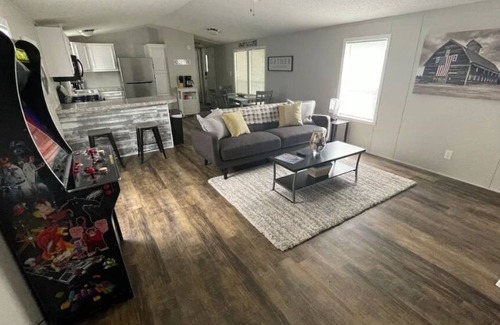 Norwalk House | Cozy Home/Cedar Point/Kalahari/Arcade game/Sports Park/Race