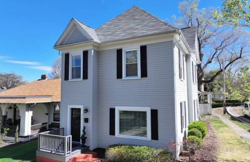 Danville House | Cozy Home Centrally Located + Great Amenities