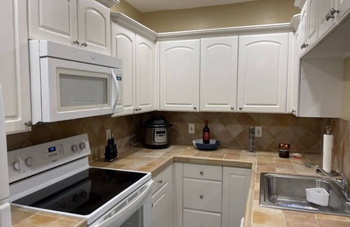 West Little Havana House | Cozy home, centrally located!
