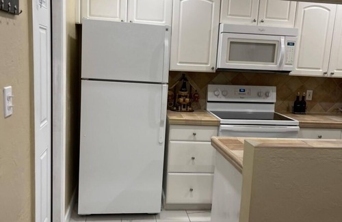 West Little Havana House | Cozy home, centrally located!