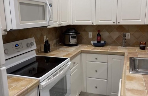 West Little Havana House | Cozy home, centrally located!