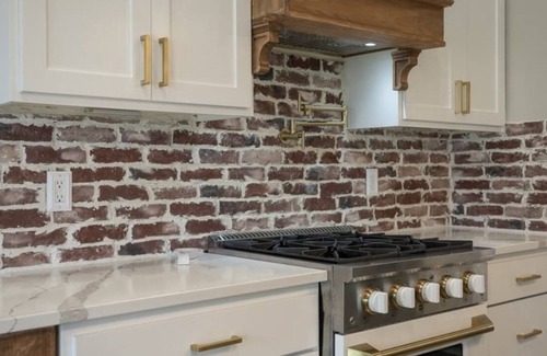 Rigby House | Cozy home centrally located to some of the nations most iconic landscapes.