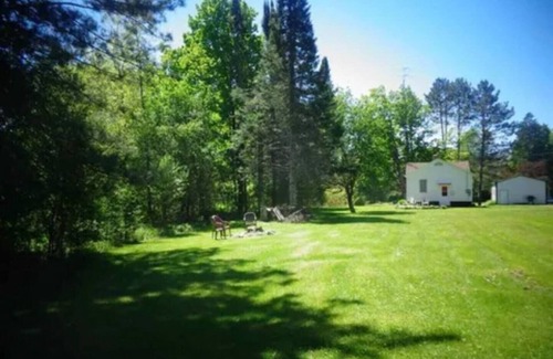 Stambaugh Cottage | Cozy home close close to lakes, Ottawa National Forest, Trails and Skii Brûlée