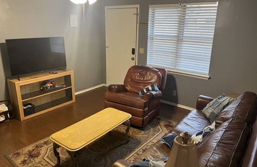 Tower Heights House | Cozy home close to all Tulsa has to offer. Pet Friendly! Fenced back yard