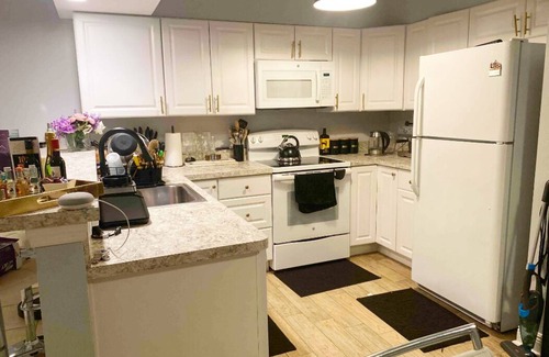 Pelican Apartment | Cozy Home-Close to downtown and Beaches
