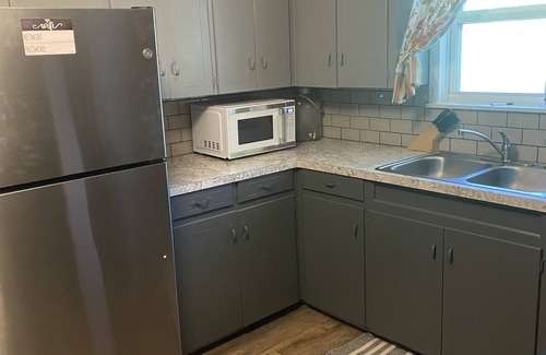 Van Buren House | Cozy home close to downtown and minutes away from Fort Smith area! Pet-Friendly