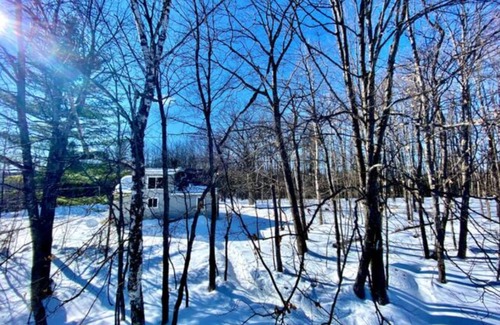 Negaunee House | Cozy Home close to hiking/biking, ORV trails & many bodies of water