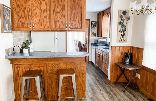 Fairmont House | Cozy Home-Close to Lake & Centrally Located!