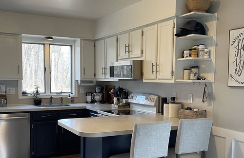 Gansevoort House | Cozy home close to Saratoga Race Track/Downtown Saratoga