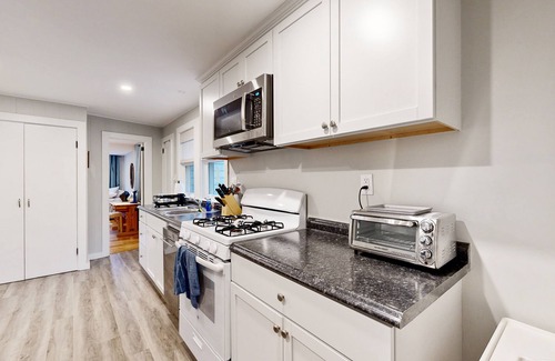 Barnstable House | Cozy home close to the beach with patio, Washer/Dryer, & Partial AC