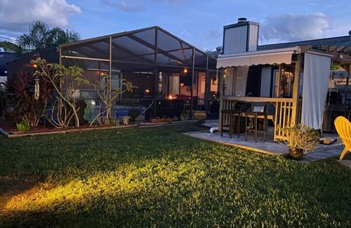 Interchange Square House | Cozy home complete with pool and outdoor living
