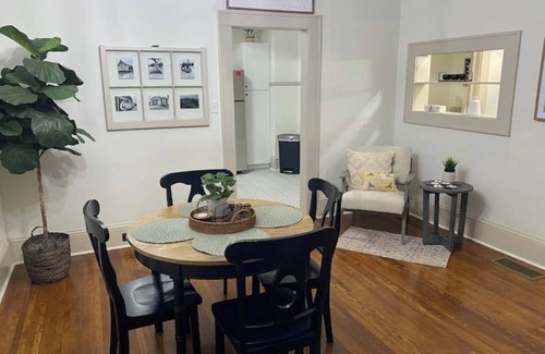 West Side Historic District House | Cozy home conveniently located in downtown Hendersonville