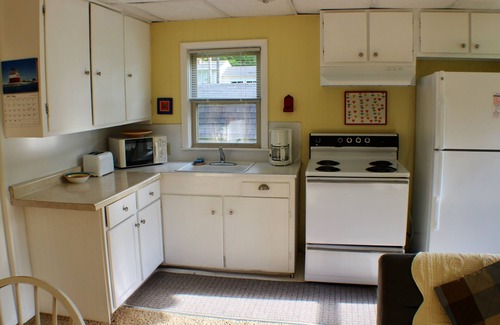 Frankfort House | Cozy Home Downtown Frankfort Short Walk to Lake Michigan Beach
