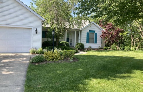 Saint Marys  Saint Joseph County House | Cozy home ensconced in nature, close to Notre Dame and the best of the area.