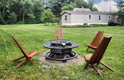 Wheeler House | Cozy home for a family to enjoy - only 7 miles away from Indiana Dunes park.