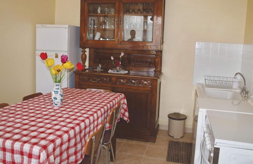 Caouennec-Lanvezeac House | Cozy home in Caouennec-Lanvezeac