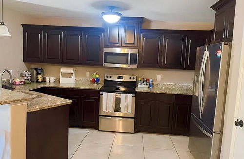 Amistad National Recreational Area House | Cozy home in airport area