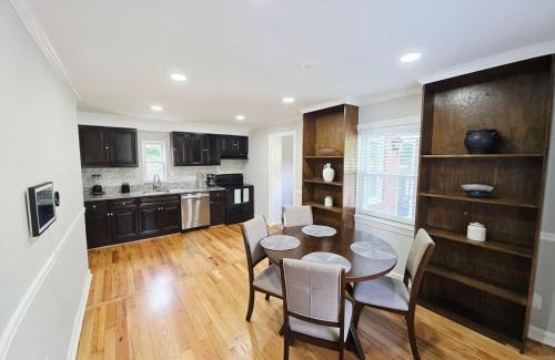 Alexandria West House | Cozy Home in Alexandria