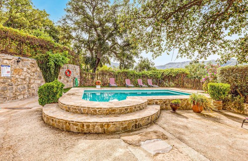 Algatocin House | Cozy home in Algatocin with kitchenette